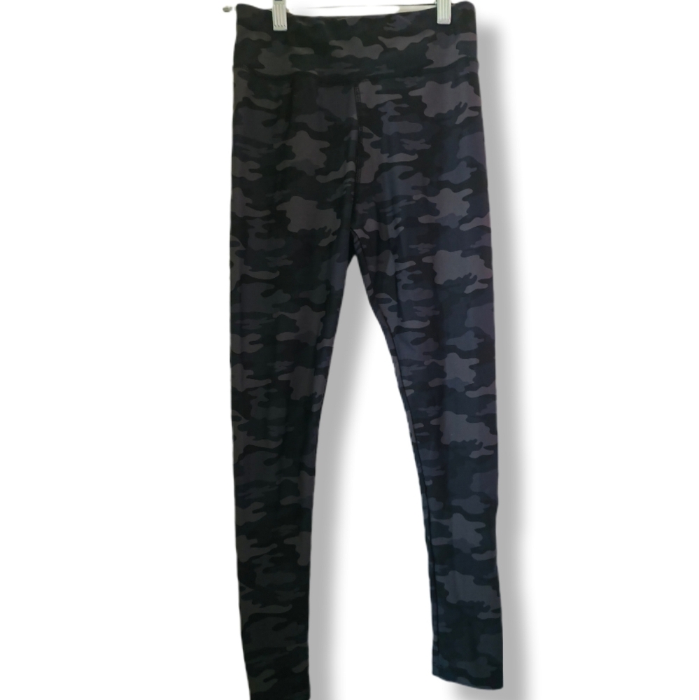 Runway Quick Dry Size L Ladies Grey Camo Leggings